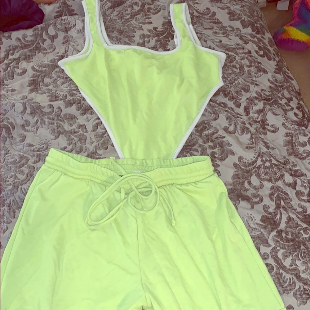 2 piece set